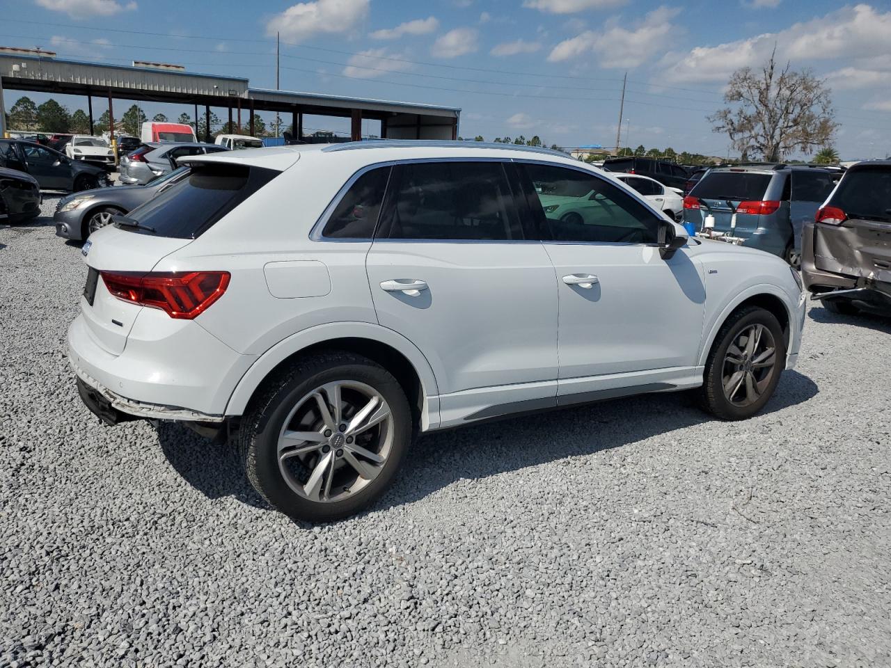 2019 Audi Q3 - Image 3