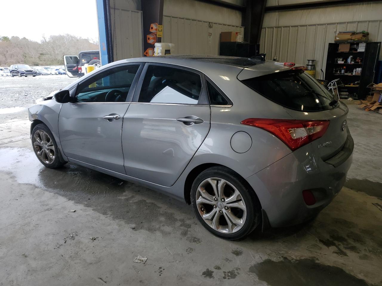 2015 Hyundai Elantra - Image 2