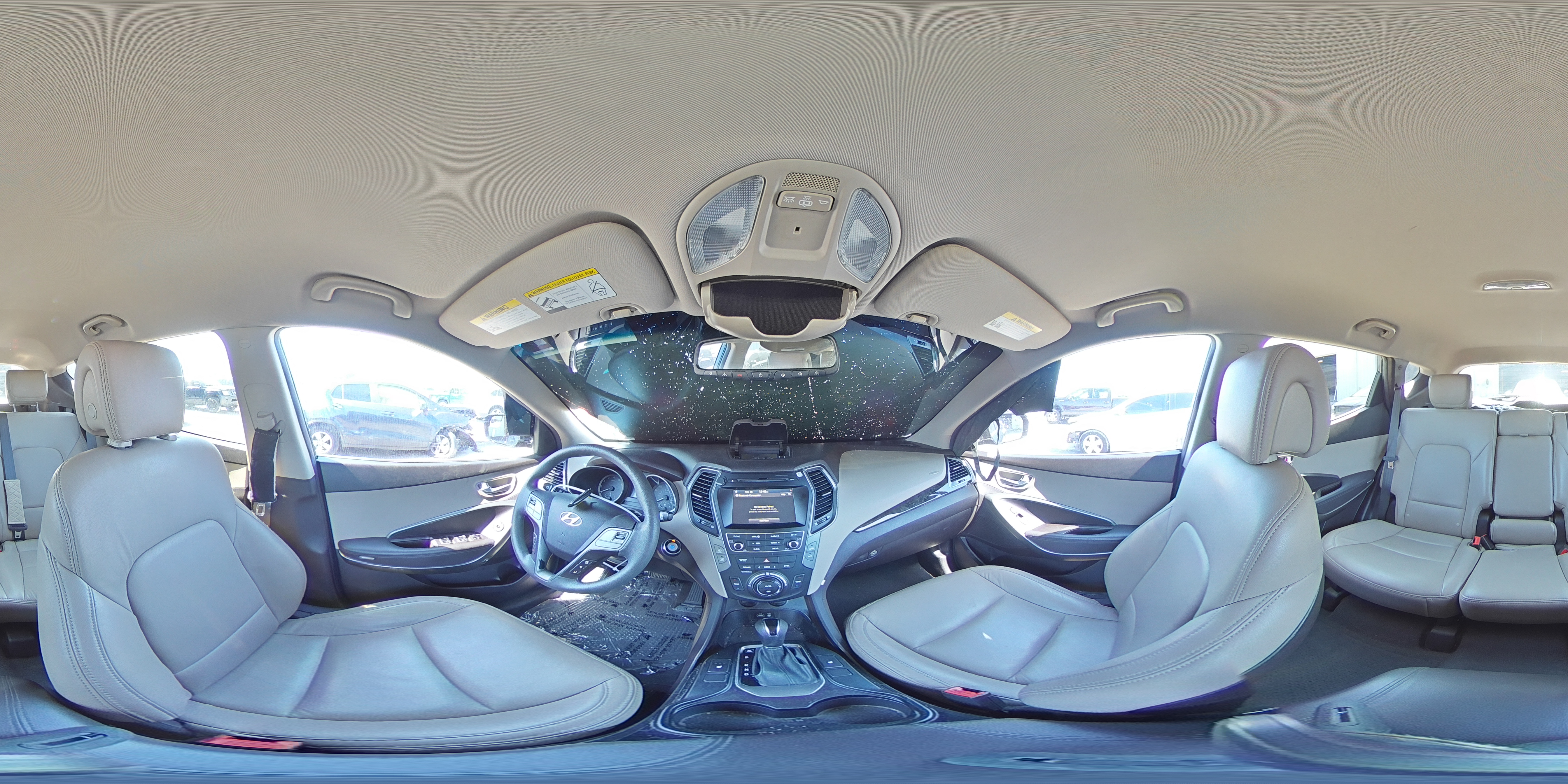 2018 Hyundai Santa Fe - Image 16
