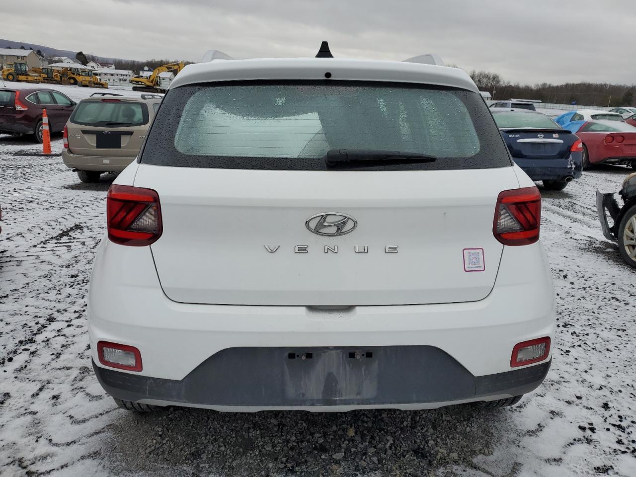 2021 Hyundai Venue - Image 6
