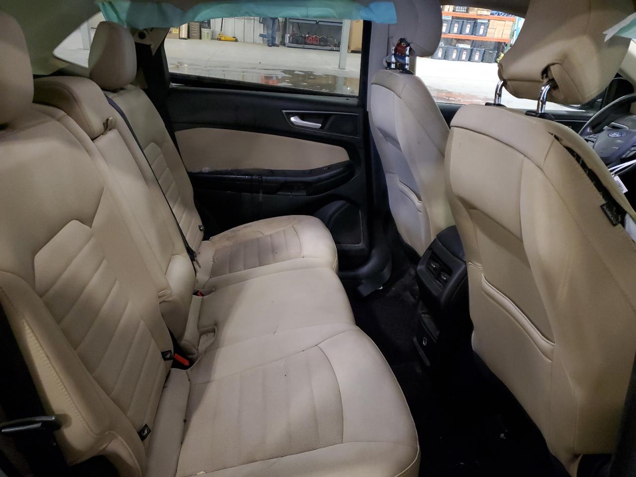 2016 Ford Edge - Image 12