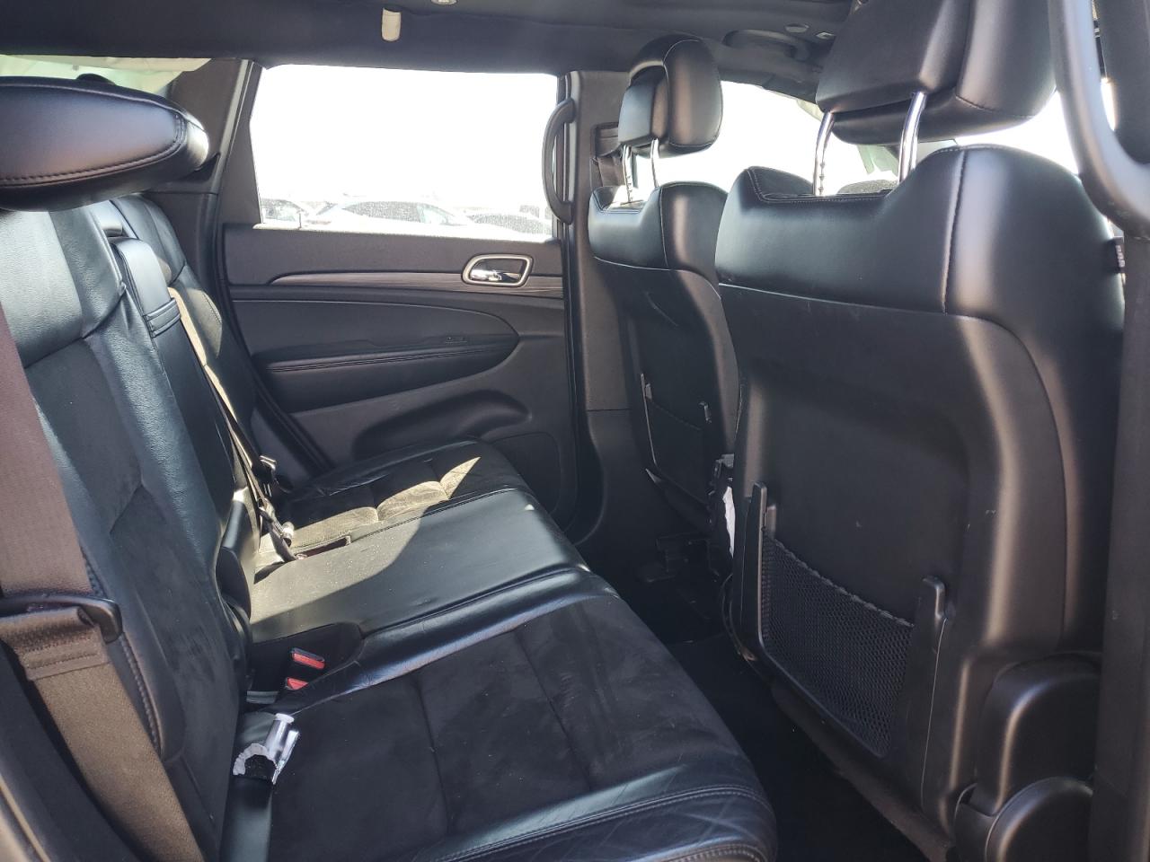 2019 Jeep Grand Cherokee - Image 11