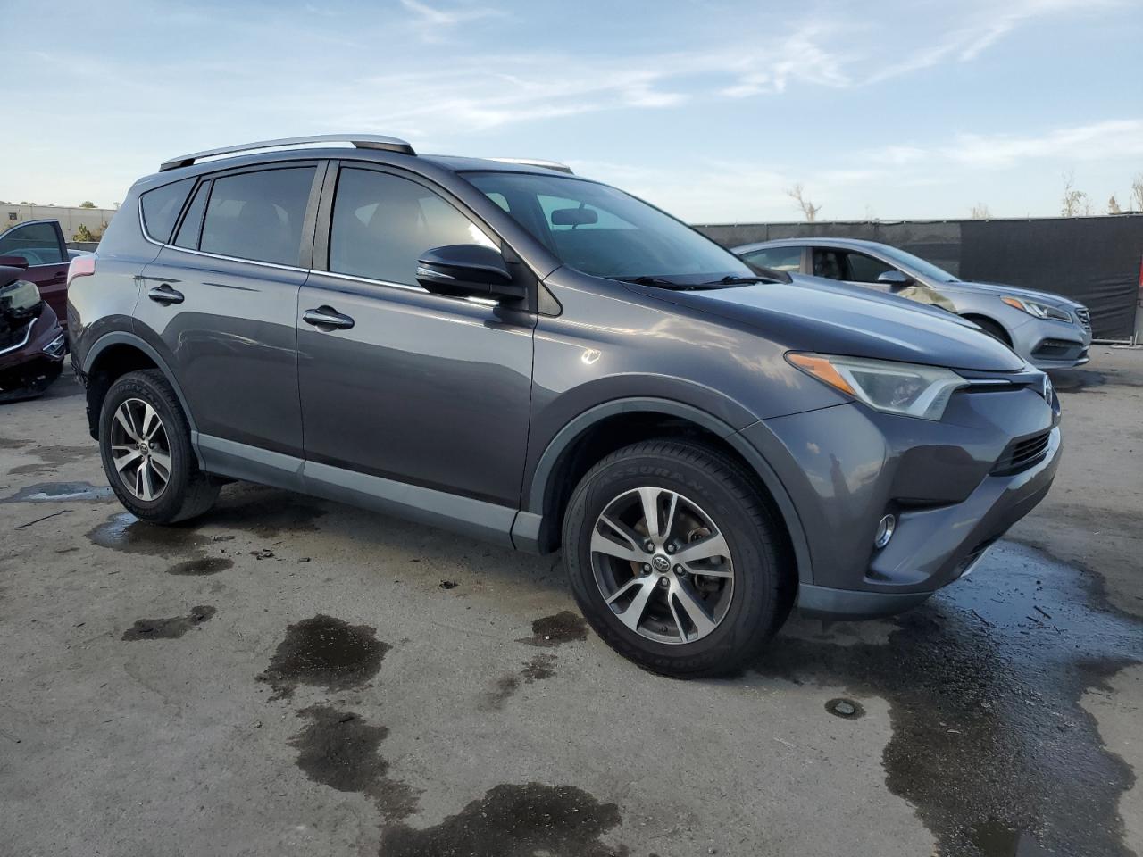 2016 Toyota RAV 4 - Image 4