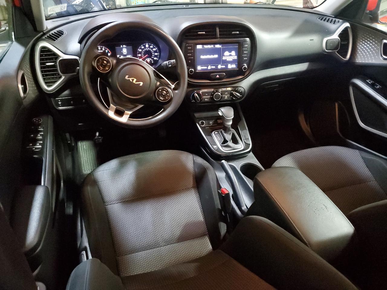2022 Kia Soul - Image 8