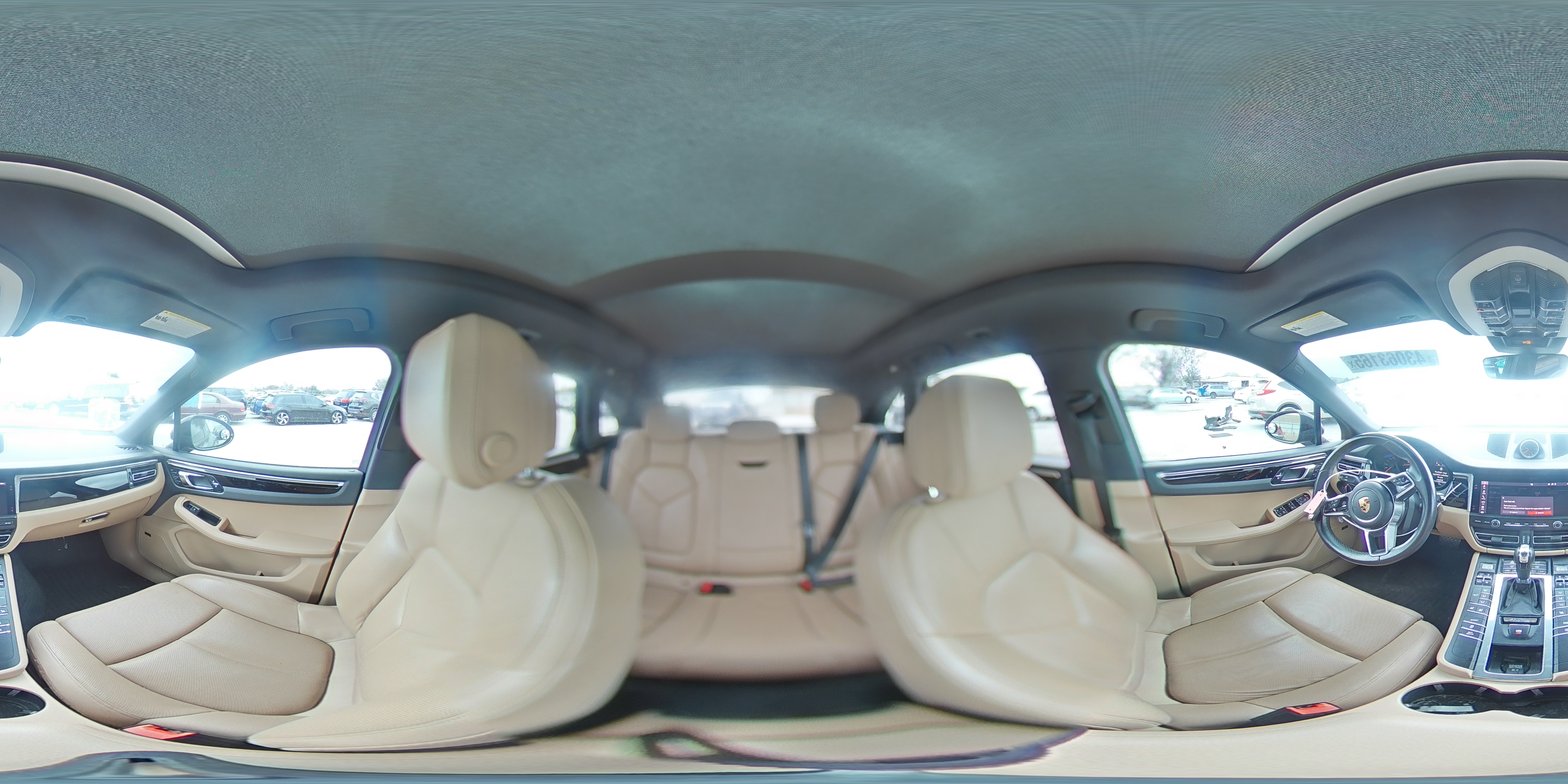 2019 Porsche Macan - Image 14