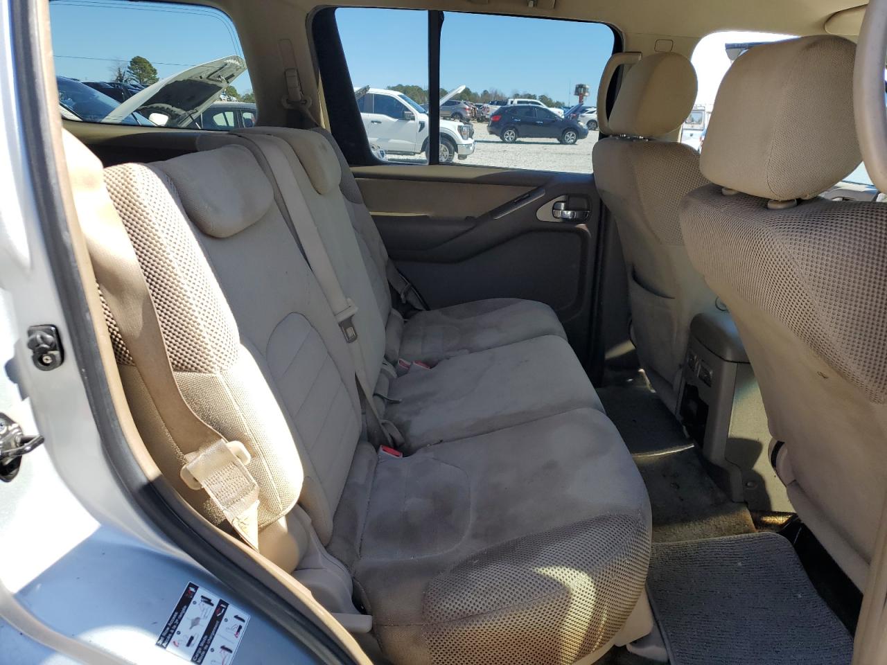 2005 Nissan Pathfinder - Image 11