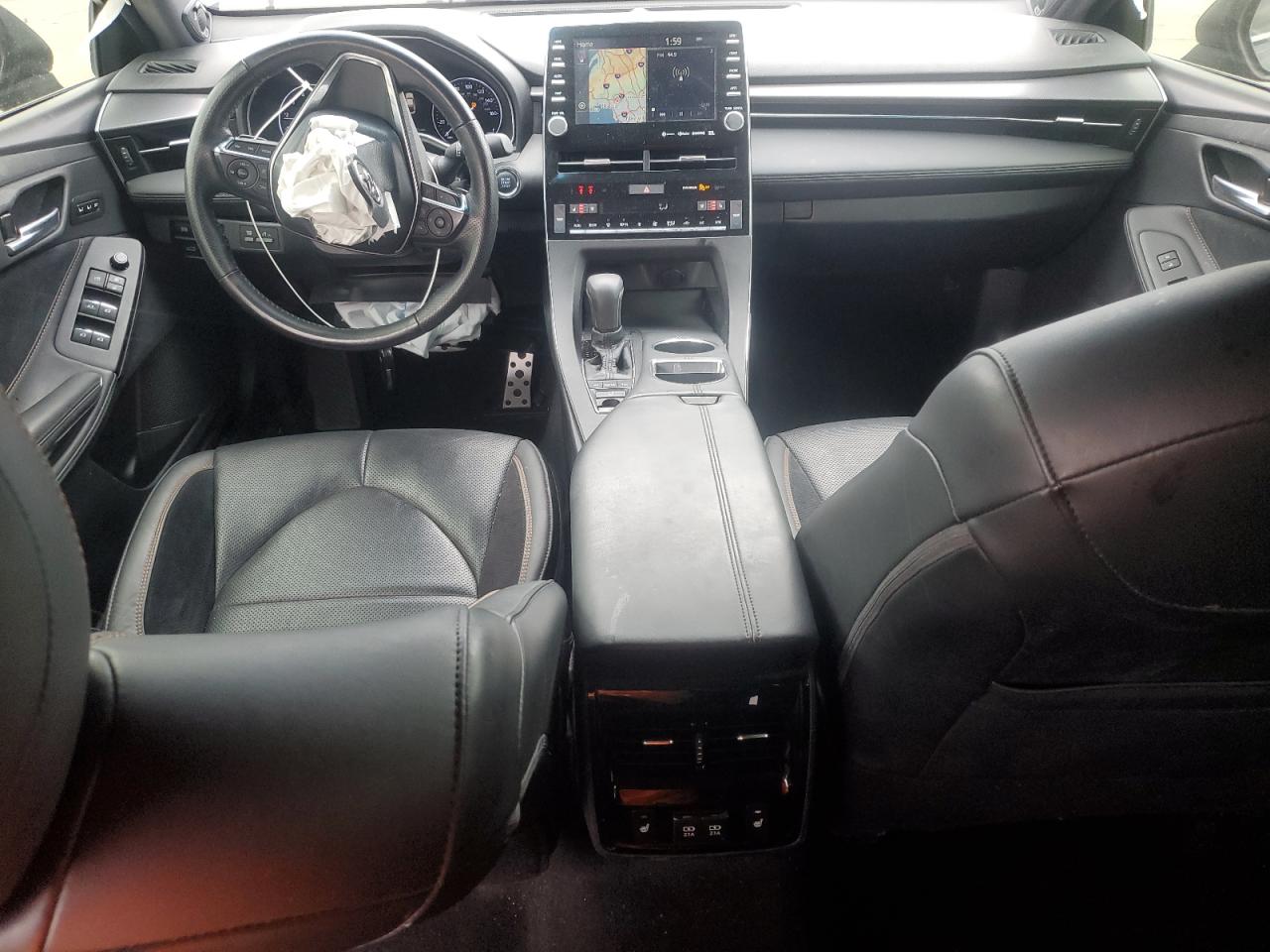2019 Toyota Avalon - Image 8