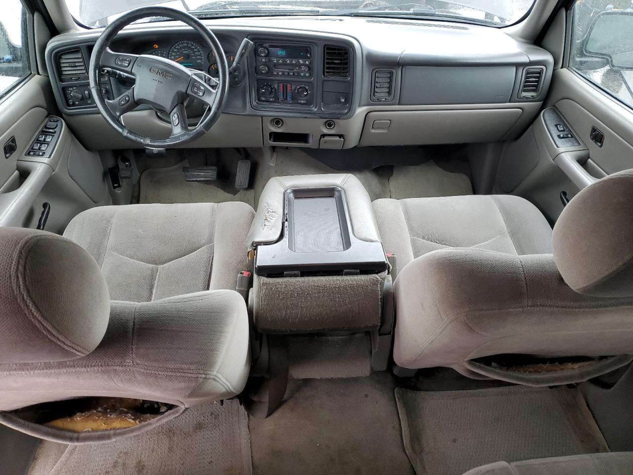 2005 GMC Yukon - Image 8