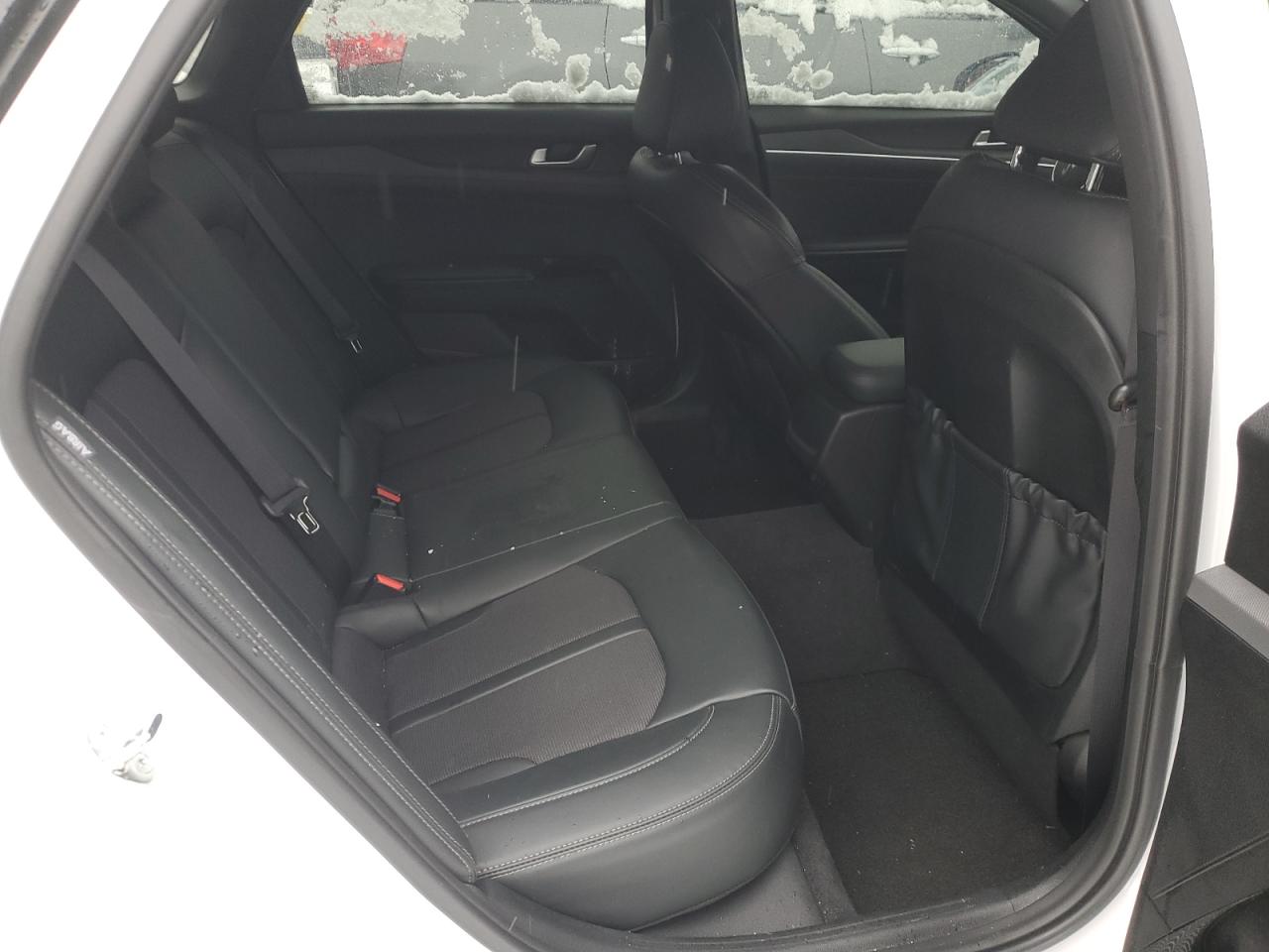 2024 Kia K5 - Image 10