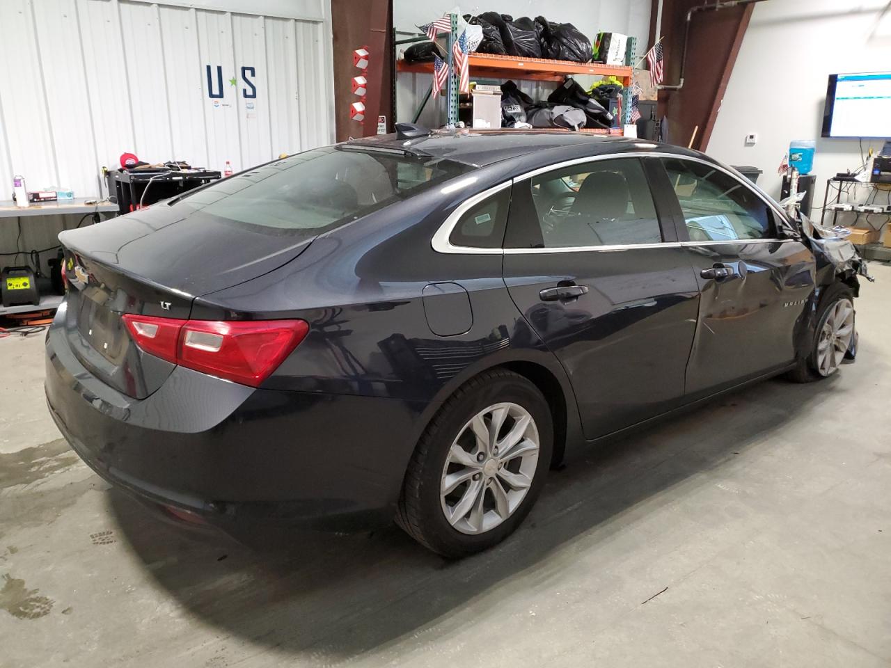 2023 Chevrolet Malibu - Image 3