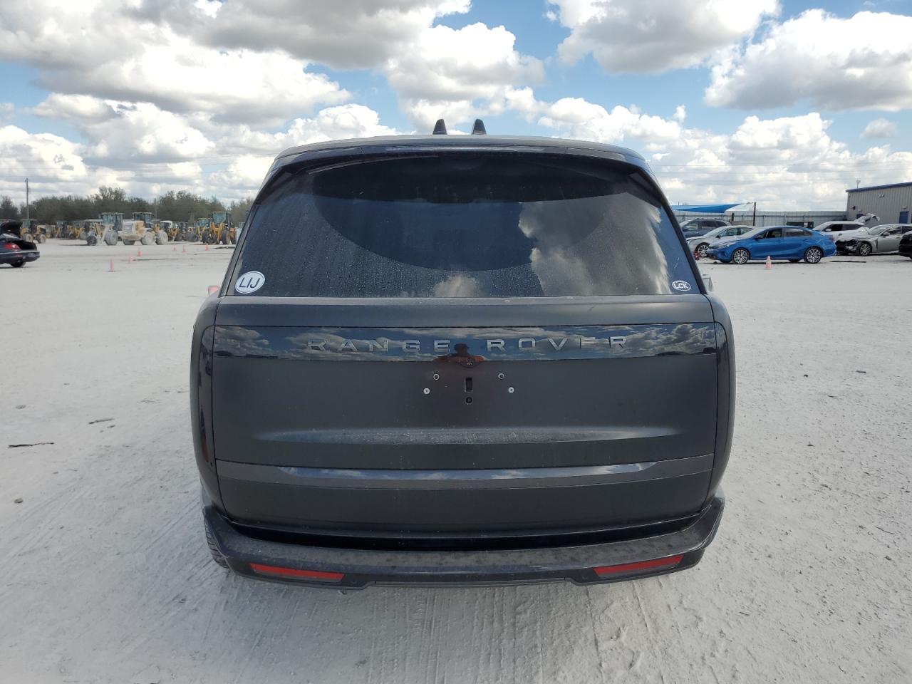 2024 Land Rover Range Rover - Image 6