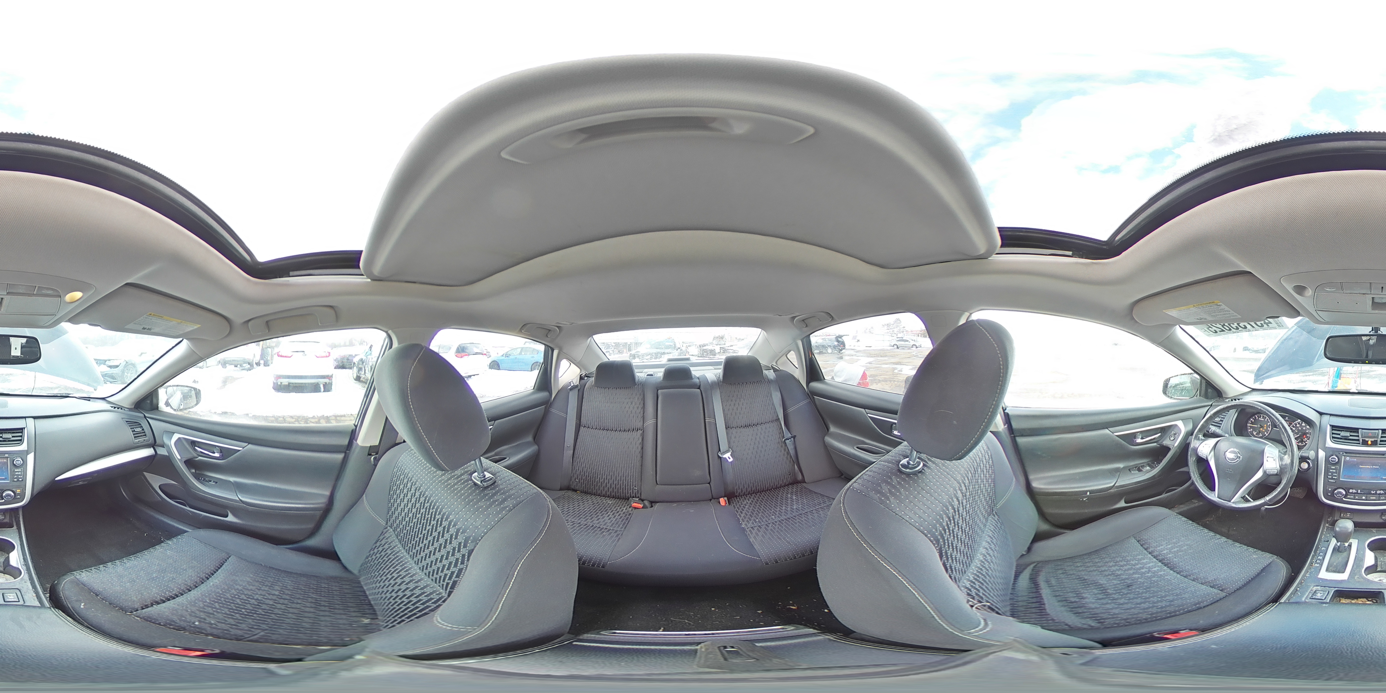 2016 Nissan Altima - Image 13
