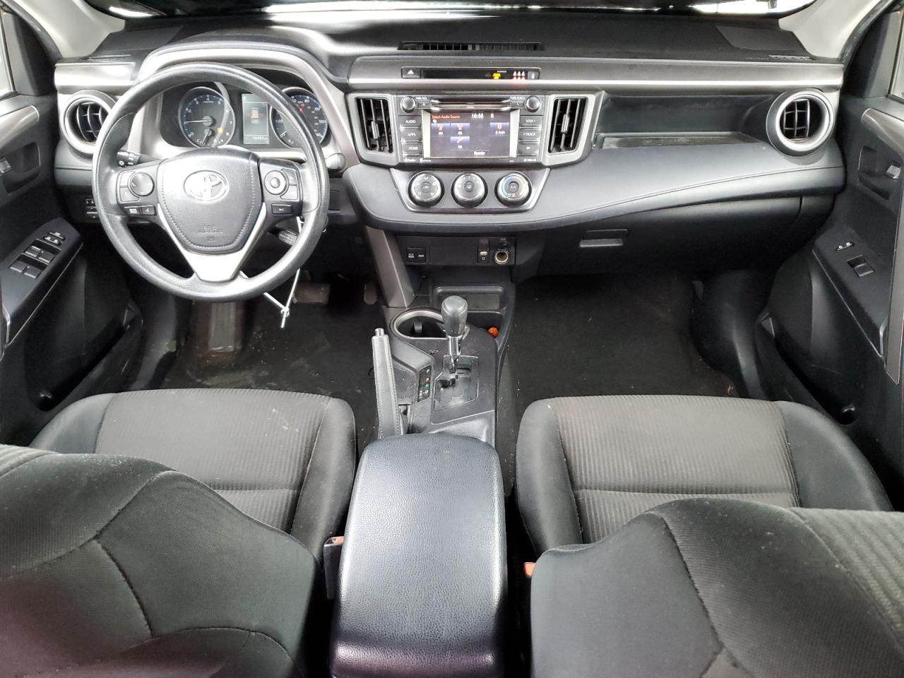 2017 Toyota RAV 4 - Image 8