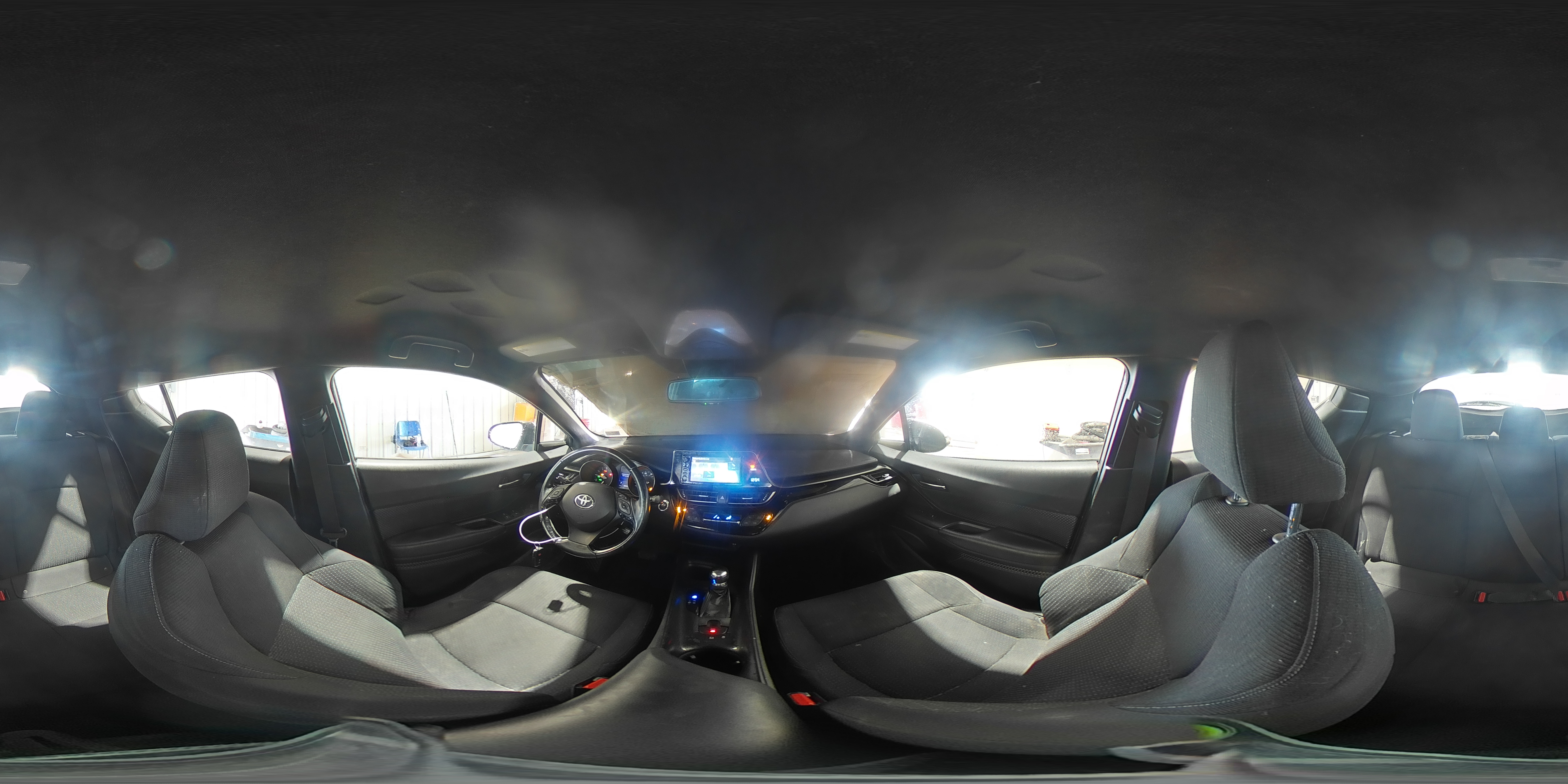 2018 Toyota C-HR - Image 15