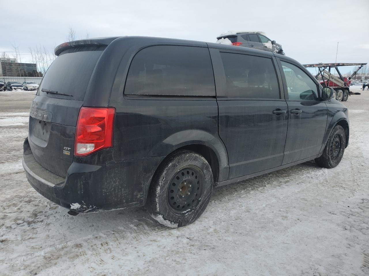2018 Dodge Caravan - Image 3