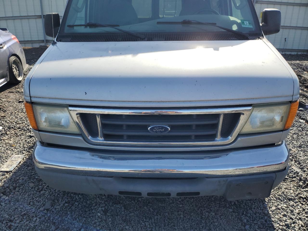 2005 Ford Econoline - Image 12