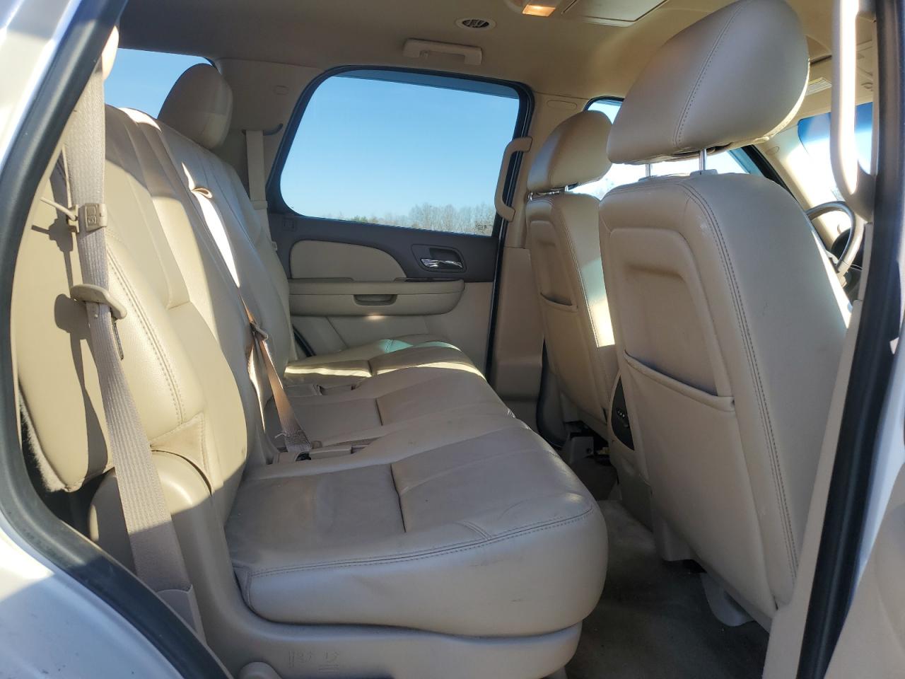 2012 GMC Yukon - Image 11