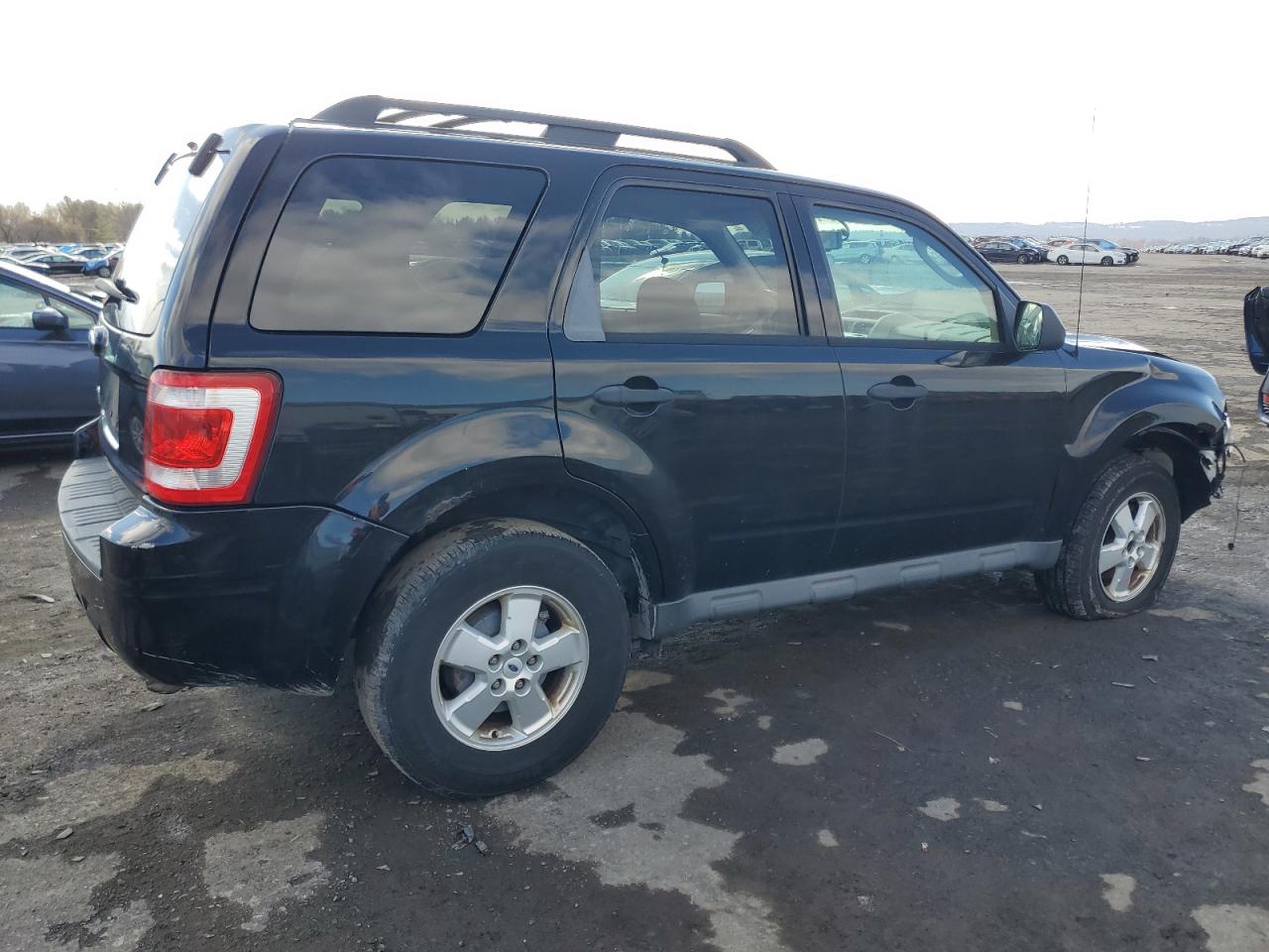 2009 Ford Escape - Image 3