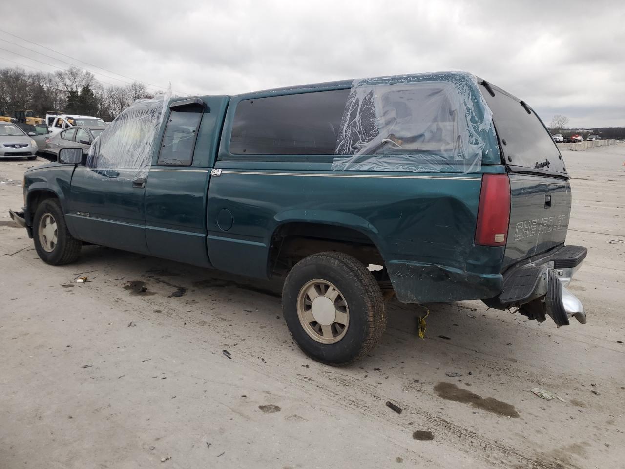 1997 Chevrolet GMT-400 - Image 2