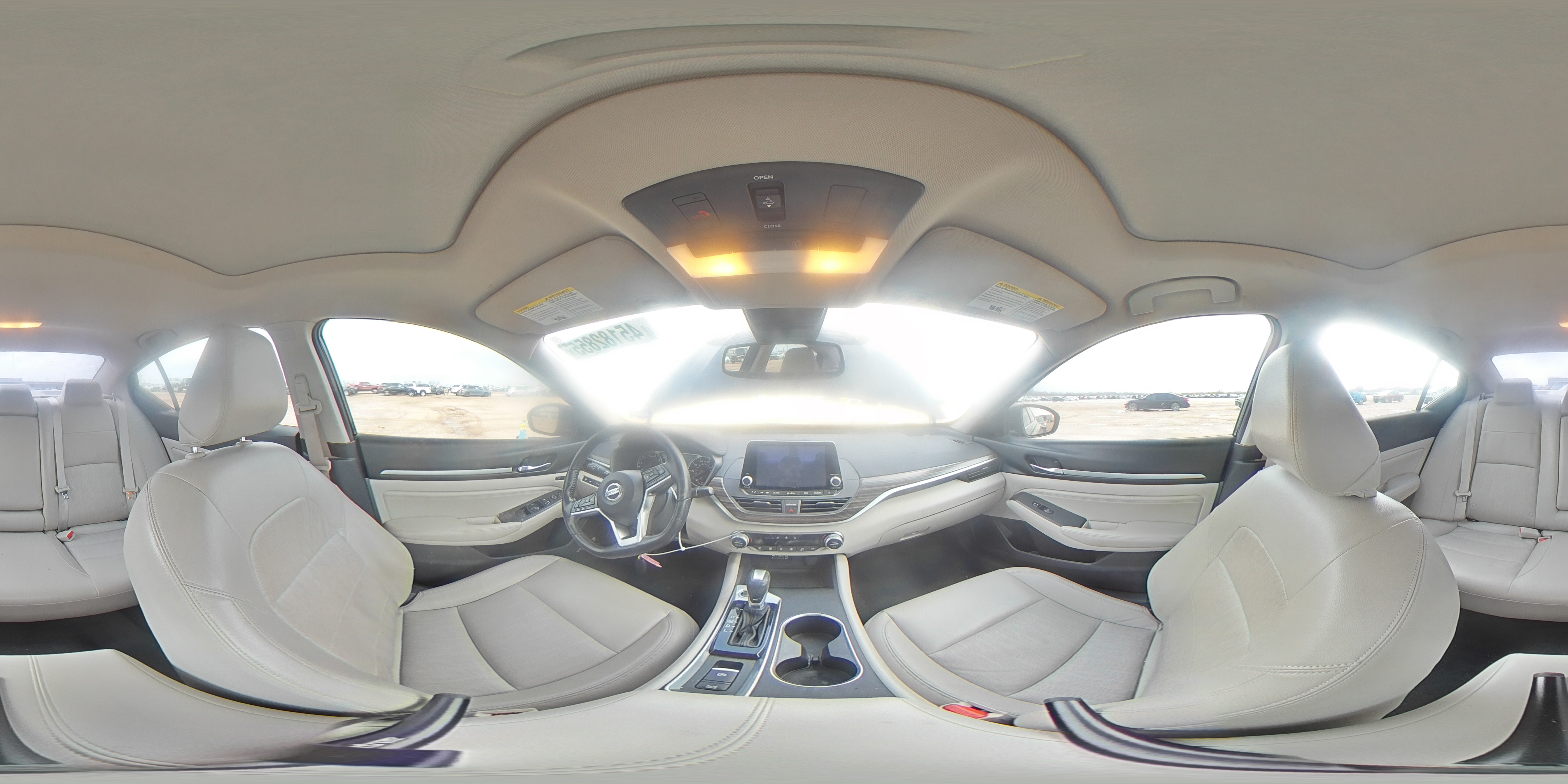 2019 Nissan Altima - Image 12