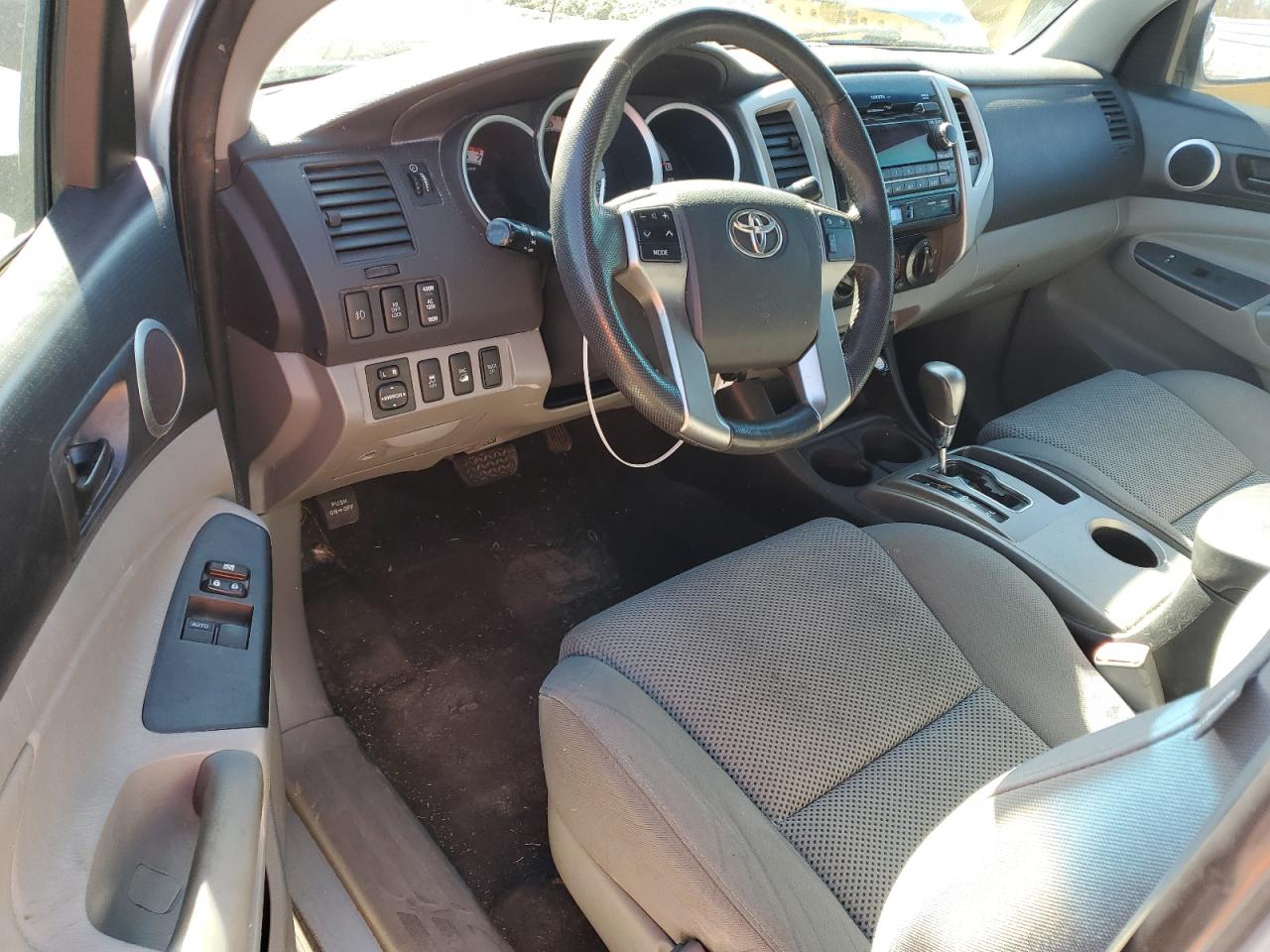 2012 Toyota Tacoma - Image 8