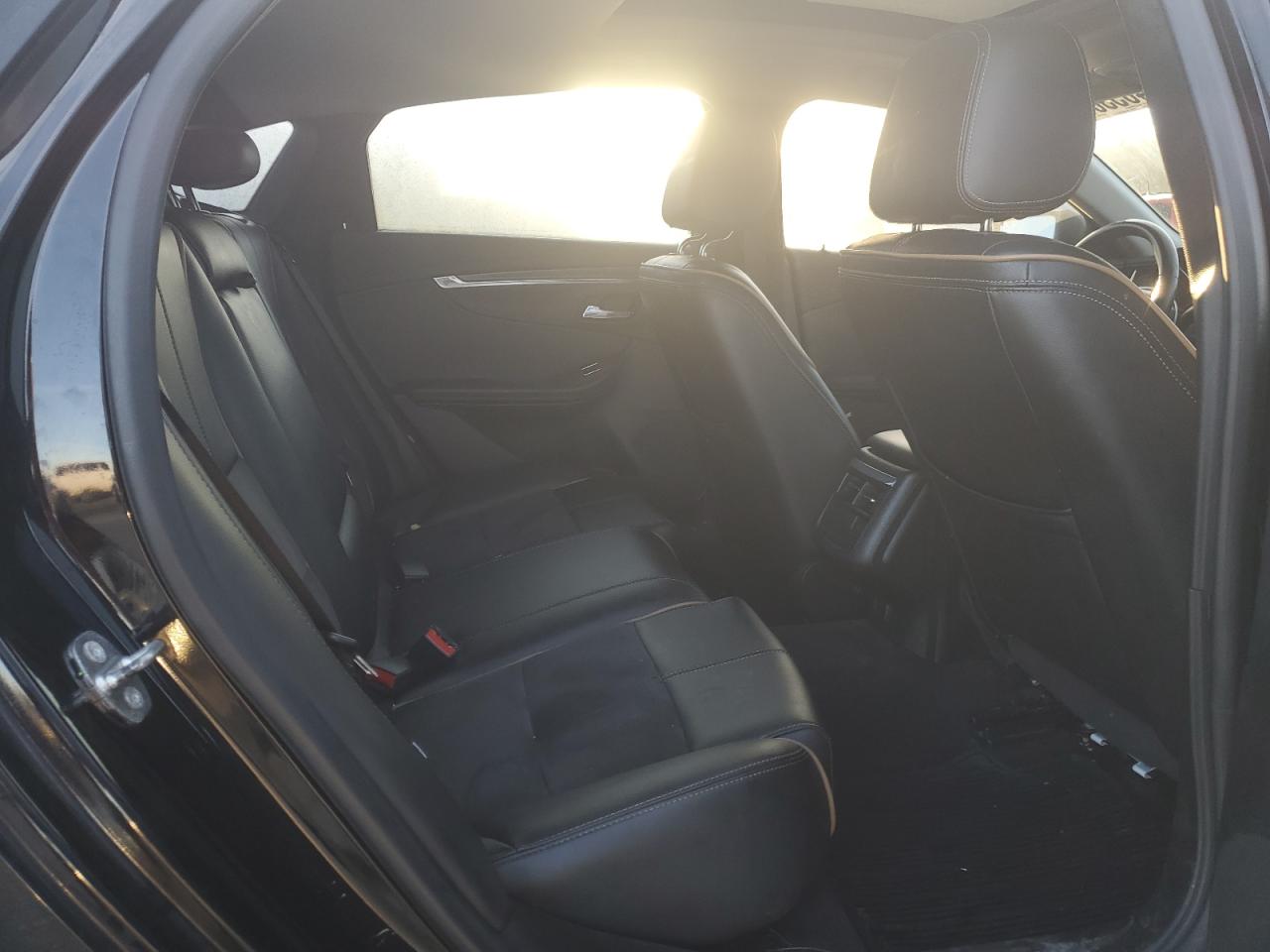 2015 Chevrolet Impala - Image 10