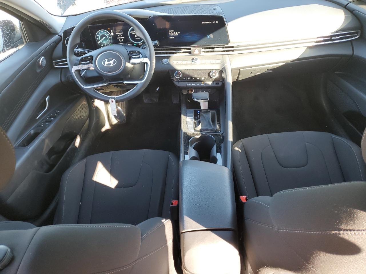 2024 Hyundai Elantra - Image 8