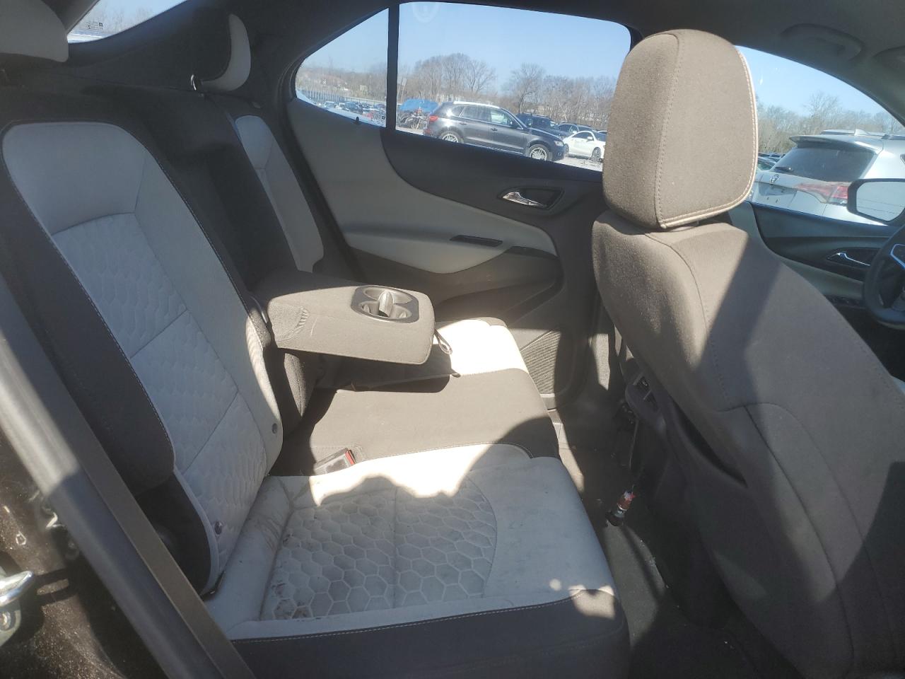 2GNAXREV8J6309868 CHEVROLET EQUINOX 2018