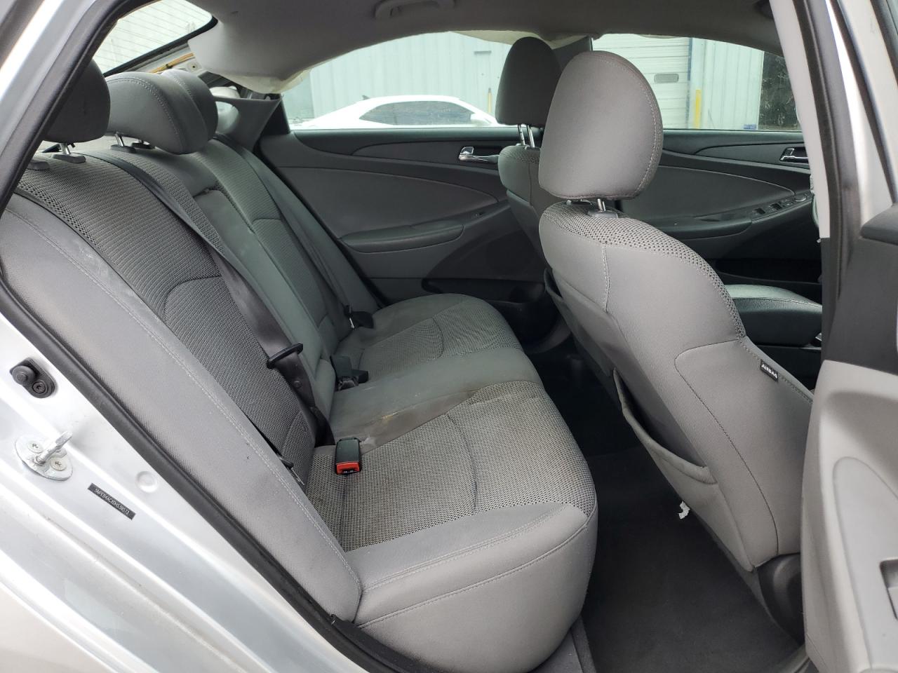 2013 Hyundai Sonata - Image 10