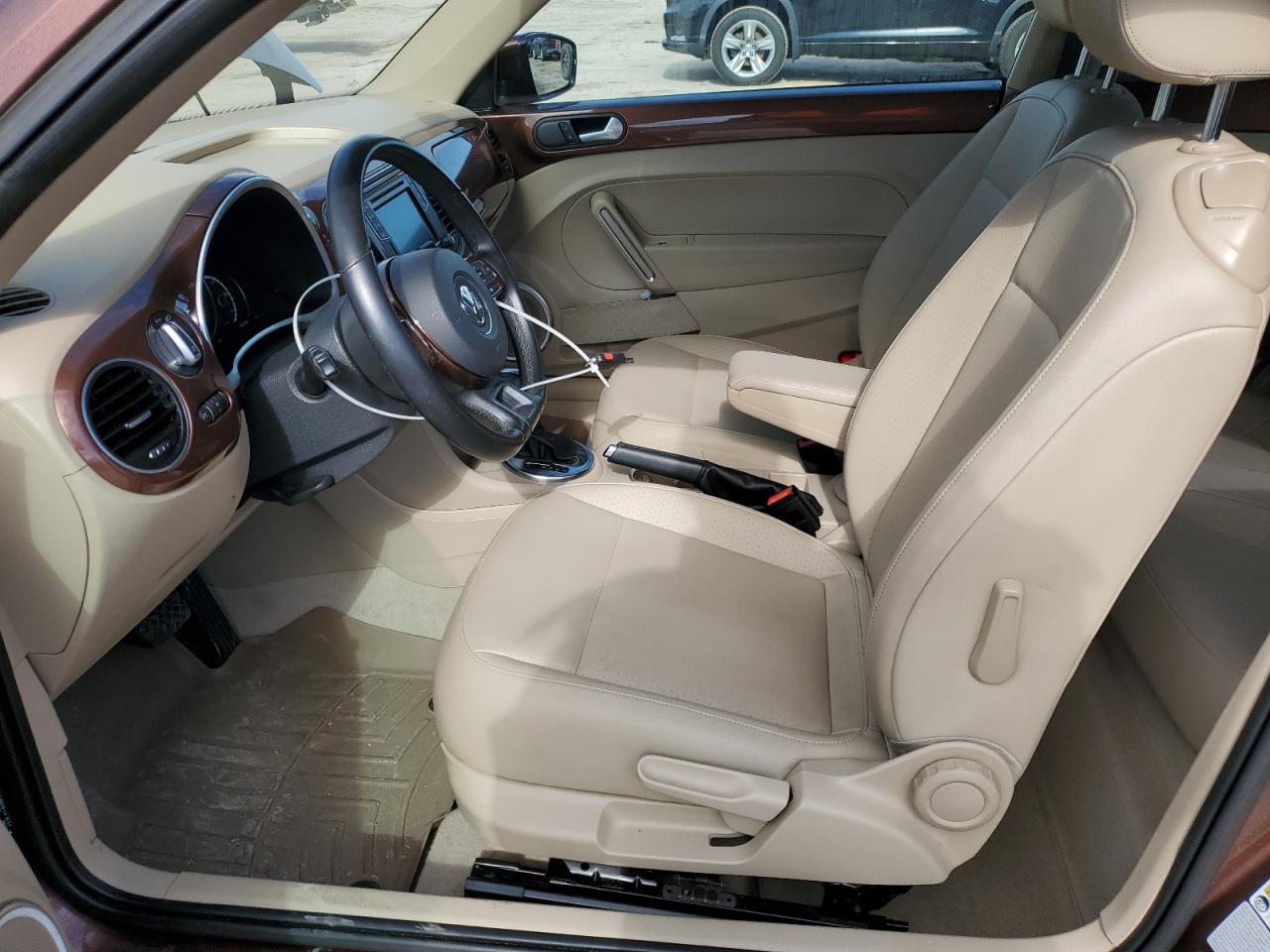 2016 Volkswagen Beetle - Image 7
