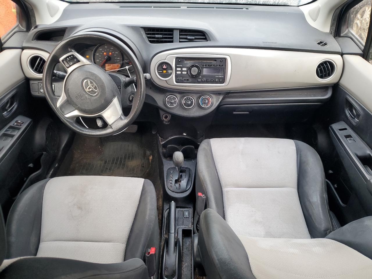 2013 Toyota Yaris - Image 8