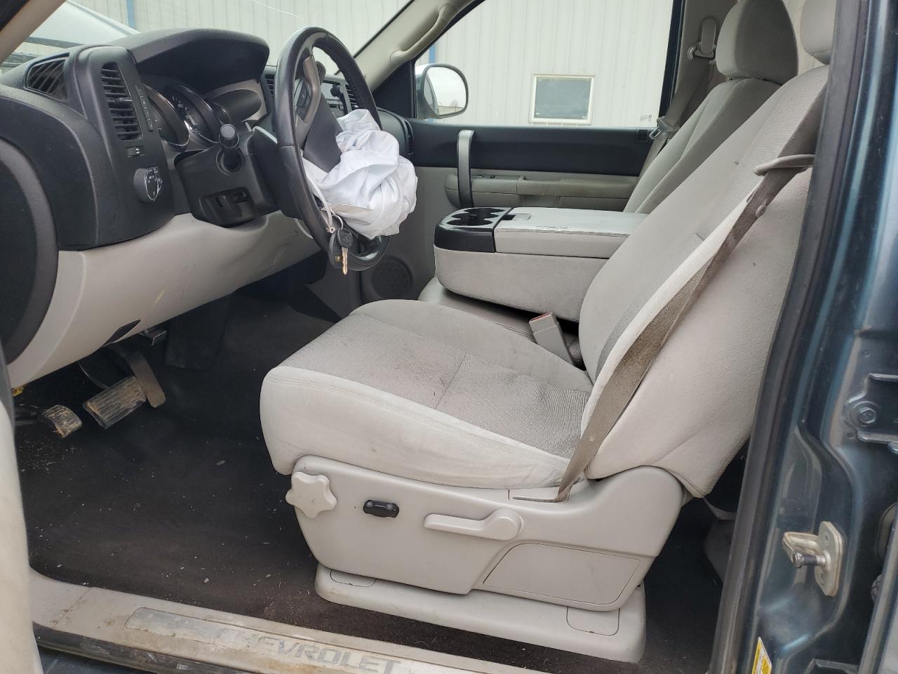 2009 Chevrolet Silverado - Image 7