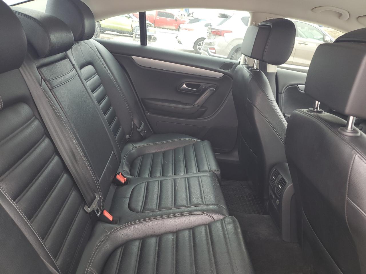2013 Volkswagen Passat CC - Image 10