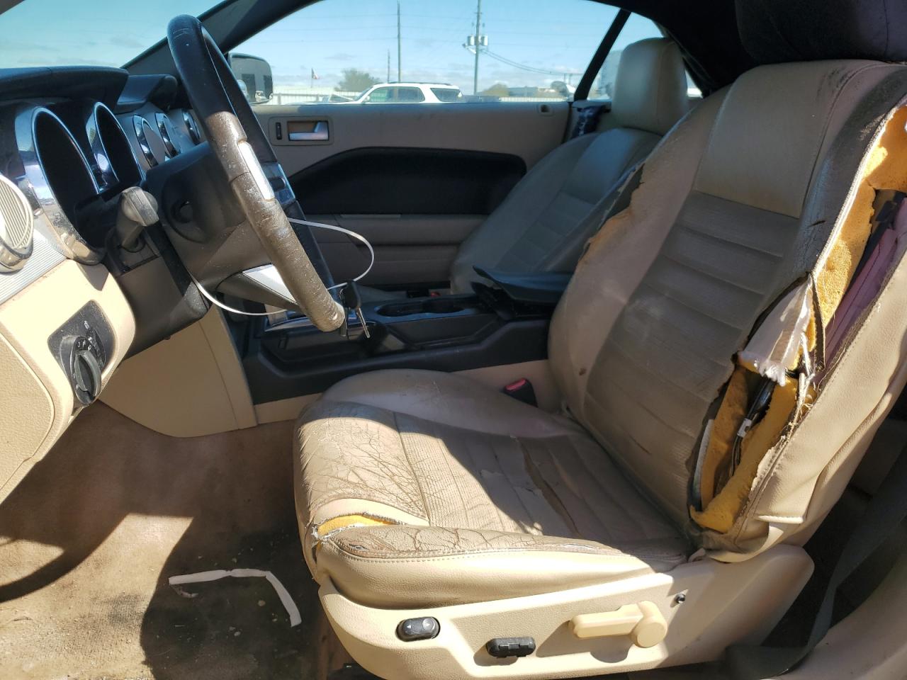 2006 Ford Mustang - Image 7