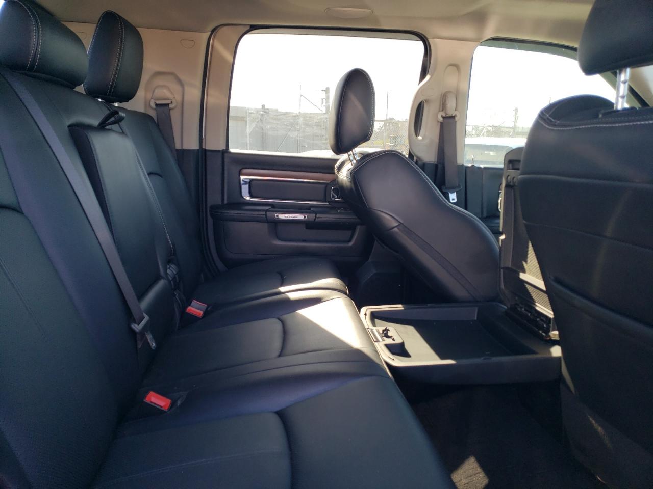 2018 RAM 2500 - Image 10