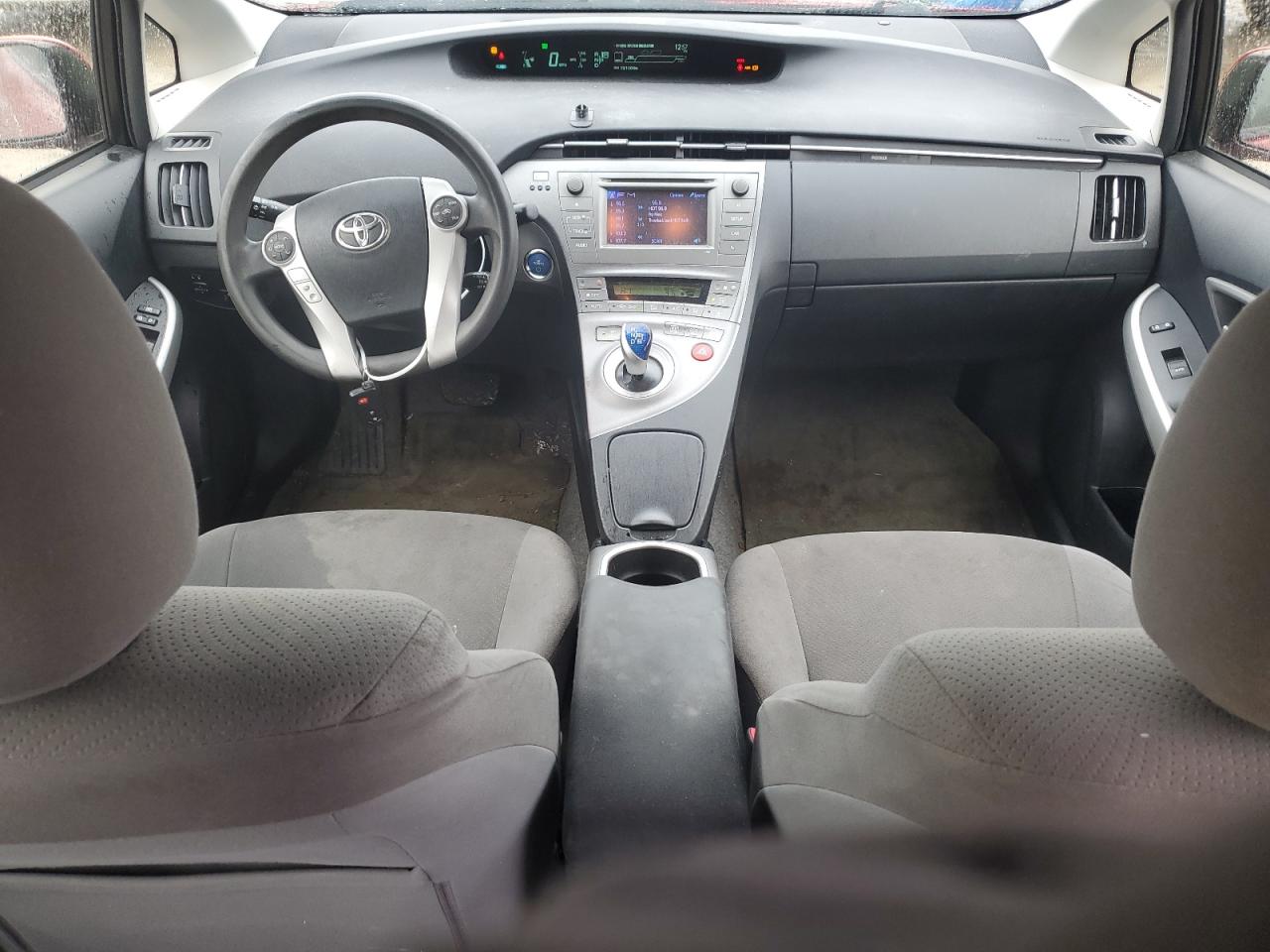 2013 Toyota Prius - Image 8