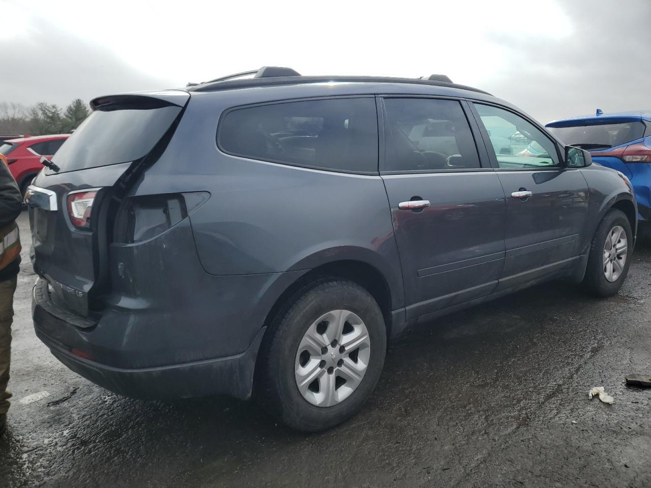 2014 Chevrolet Traverse - Image 3