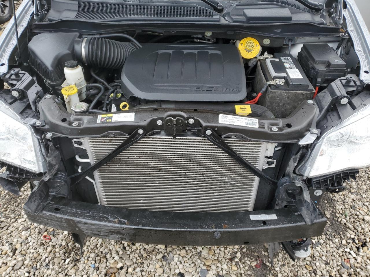 2019 Dodge Caravan - Image 12