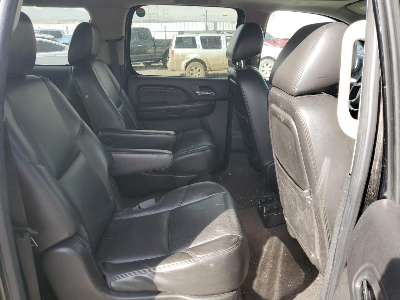 2011 GMC Yukon - Image 11