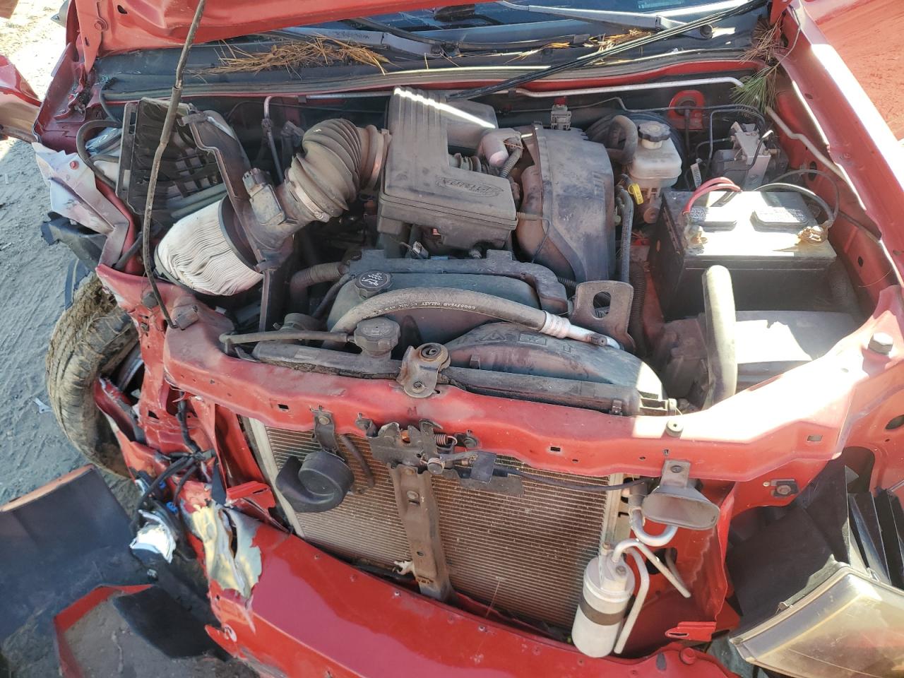 2004 Chevrolet Colorado - Image 11