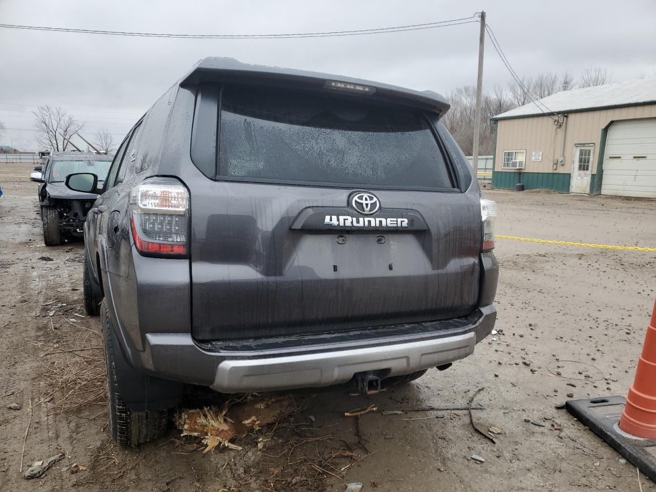 2020 Toyota 4Runner - Image 6