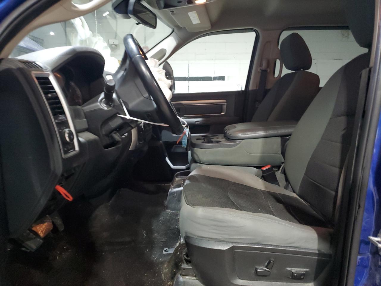 2015 RAM 1500 - Image 7