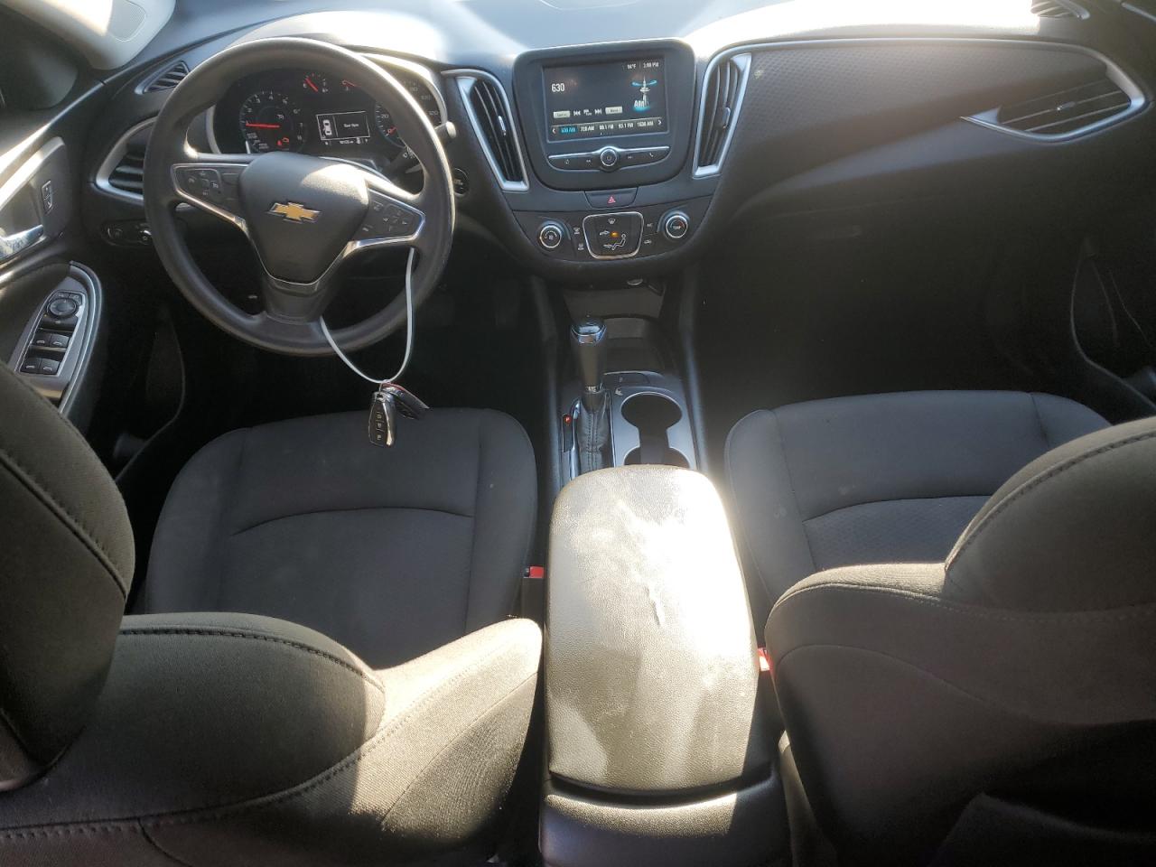2018 Chevrolet Malibu - Image 8