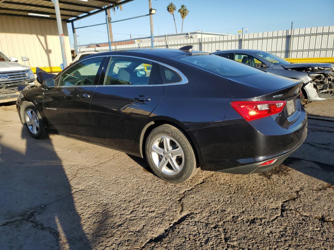 2023 Chevrolet Malibu - Image 2
