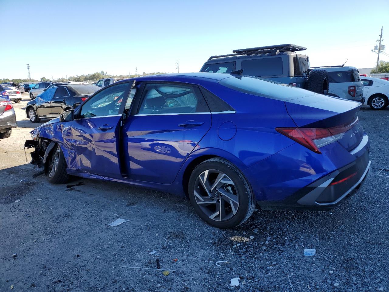 2024 Hyundai Elantra - Image 2