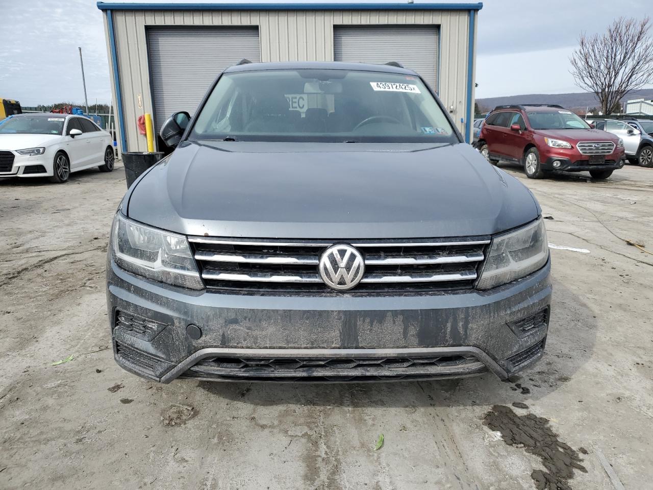 2018 Volkswagen Tiguan - Image 5