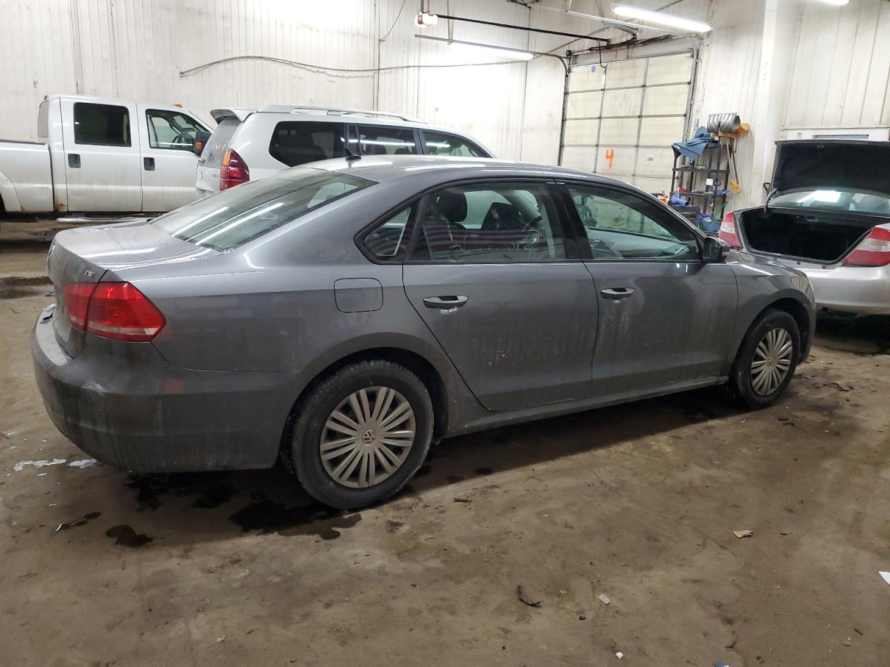 2015 Volkswagen Passat - Image 3