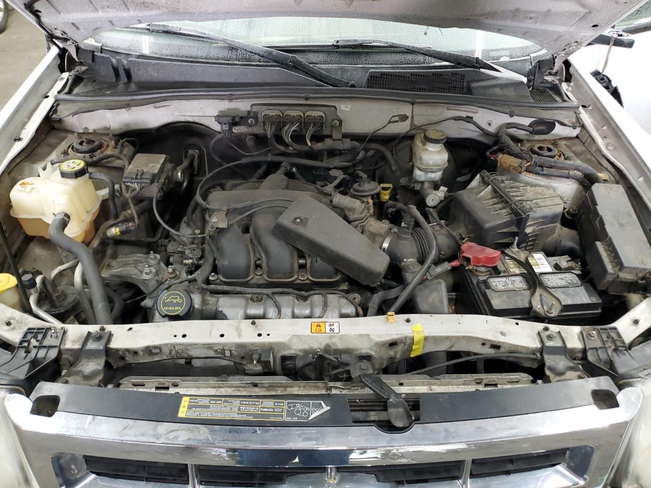 2008 Ford Escape - Image 12