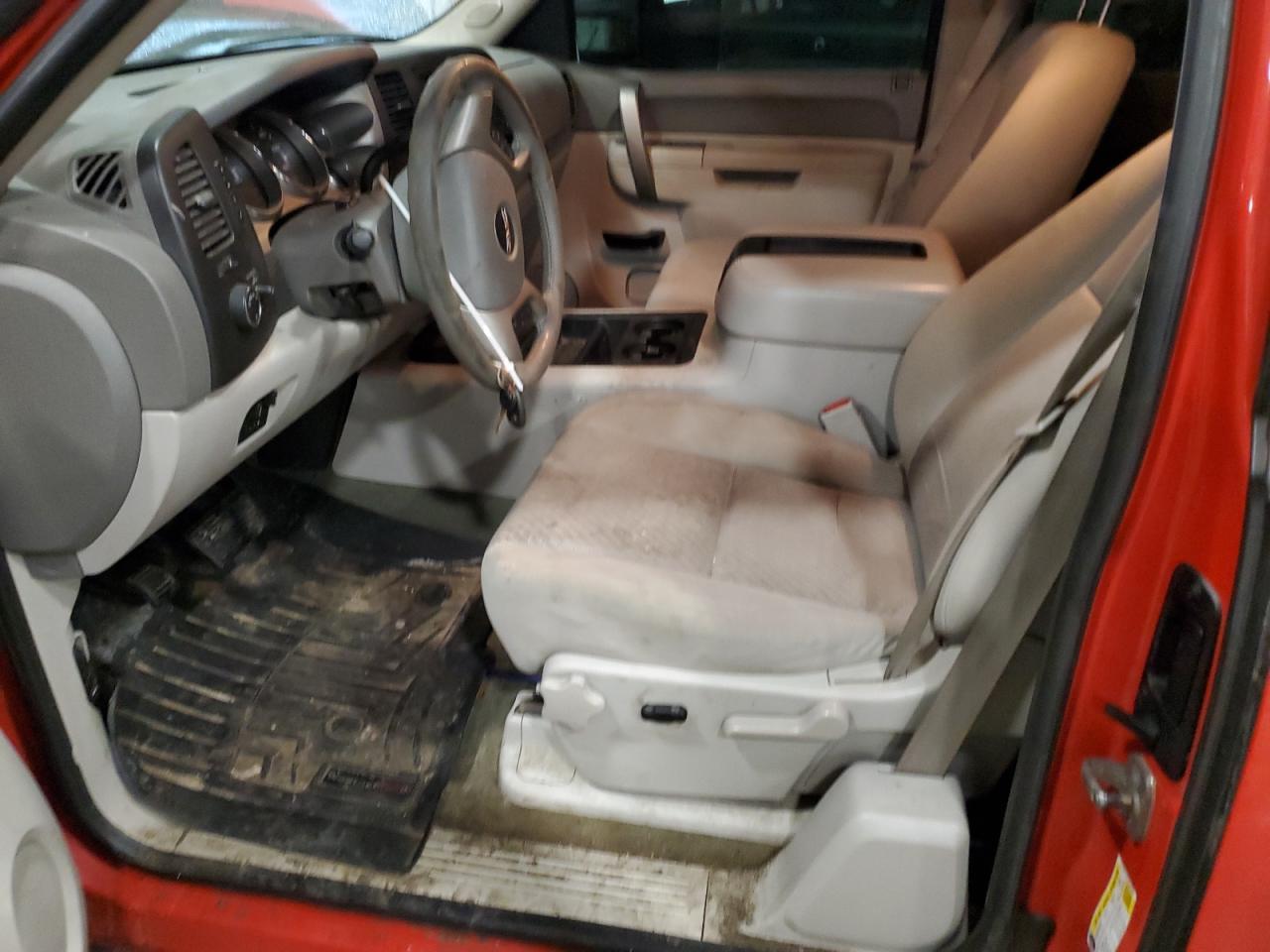 2011 GMC Sierra - Image 7