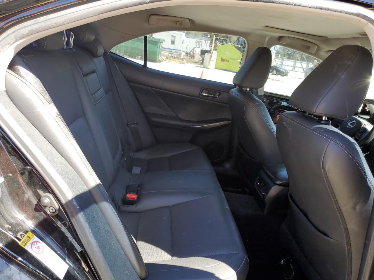 2014 Lexus IS - Image 10